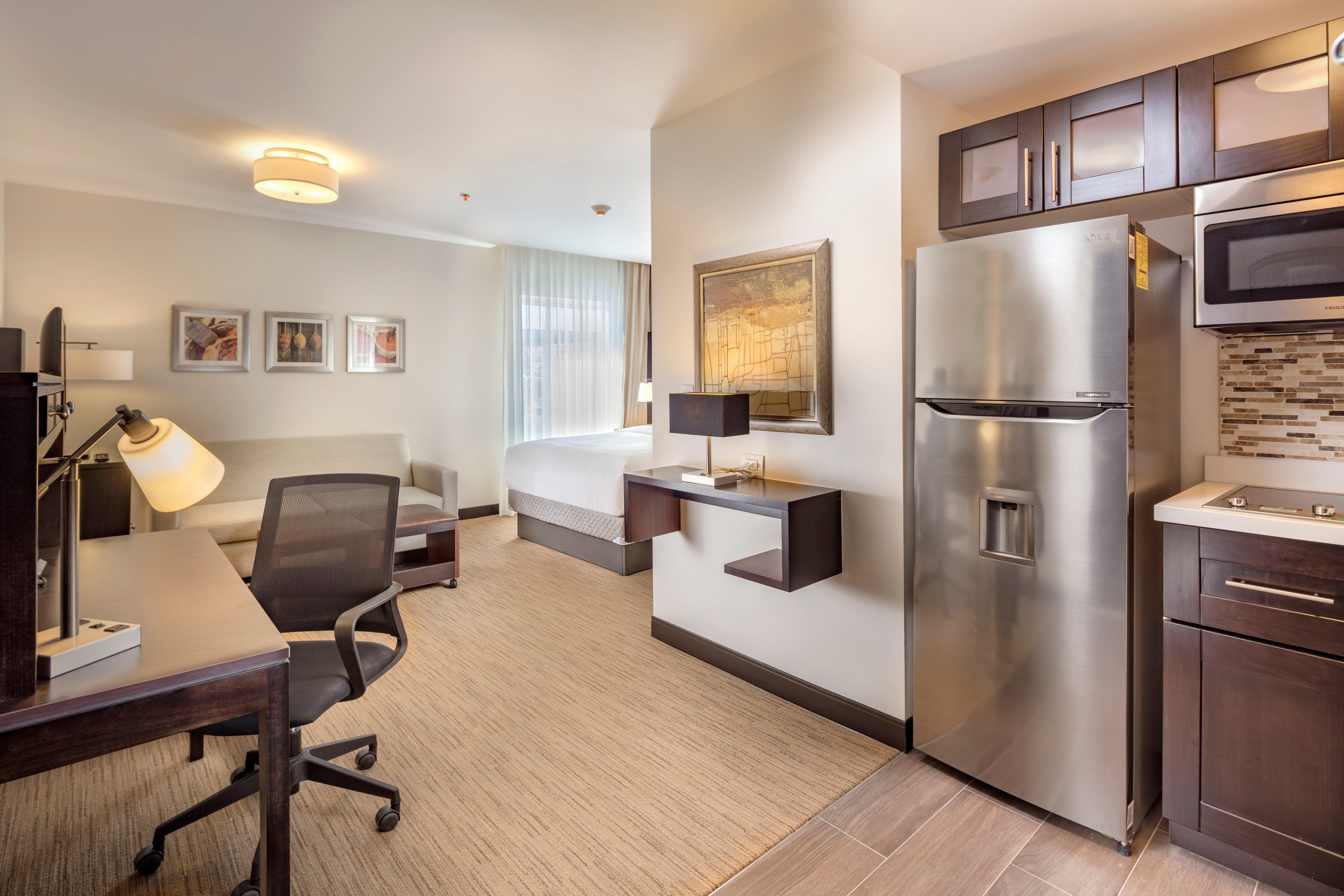 Staybridge Suites Silao By Ihg Екстер'єр фото