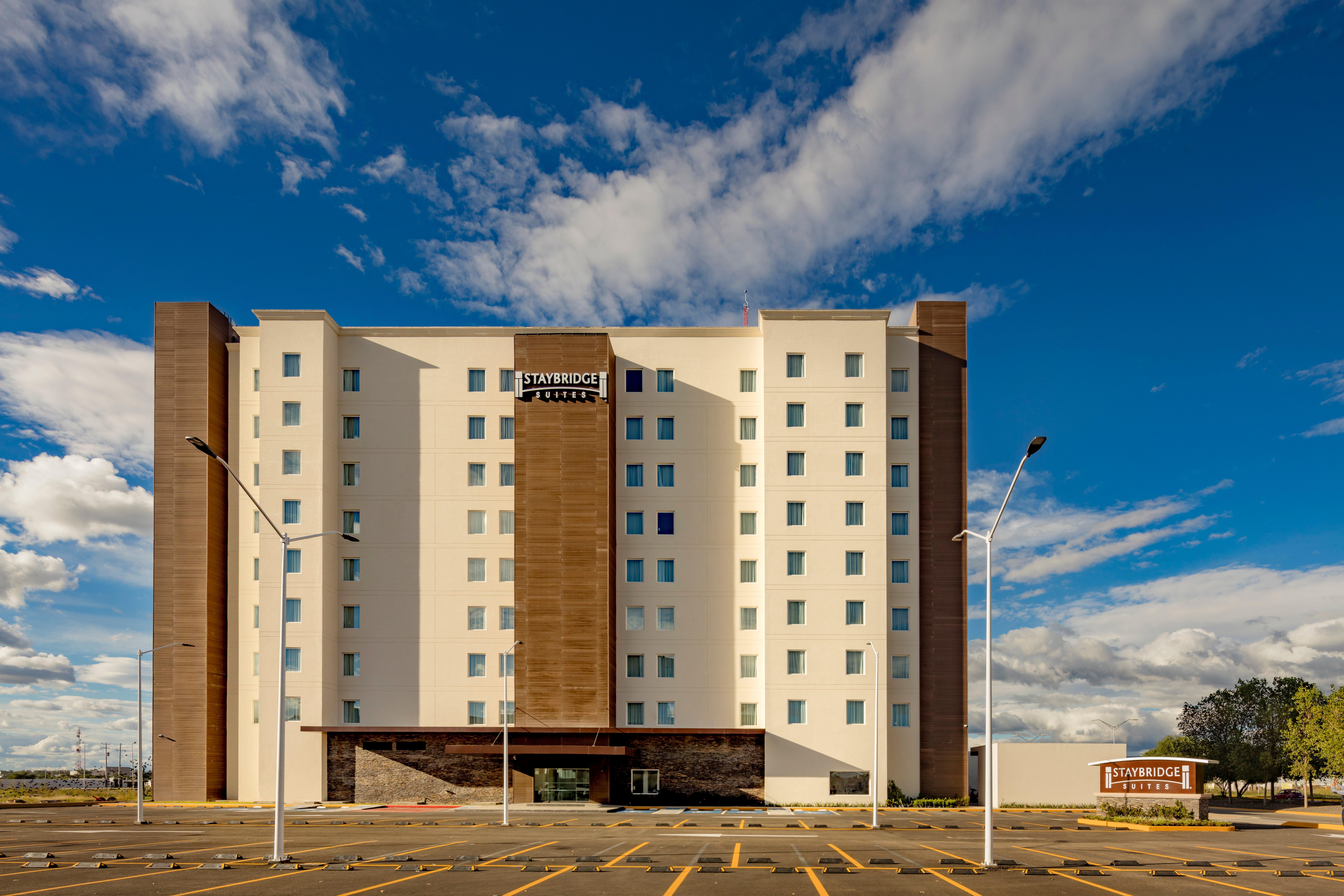 Staybridge Suites Silao By Ihg Екстер'єр фото
