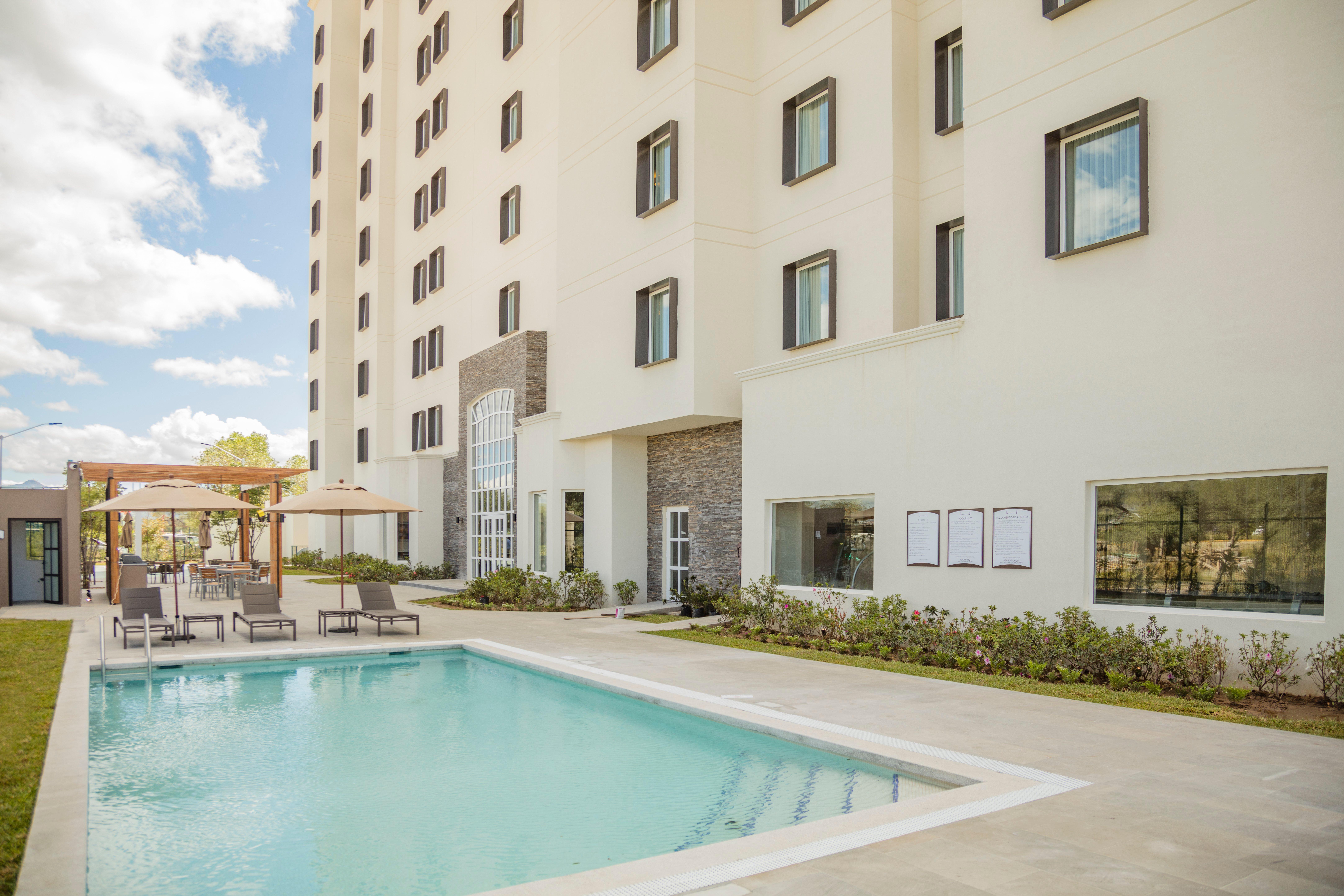 Staybridge Suites Silao By Ihg Екстер'єр фото