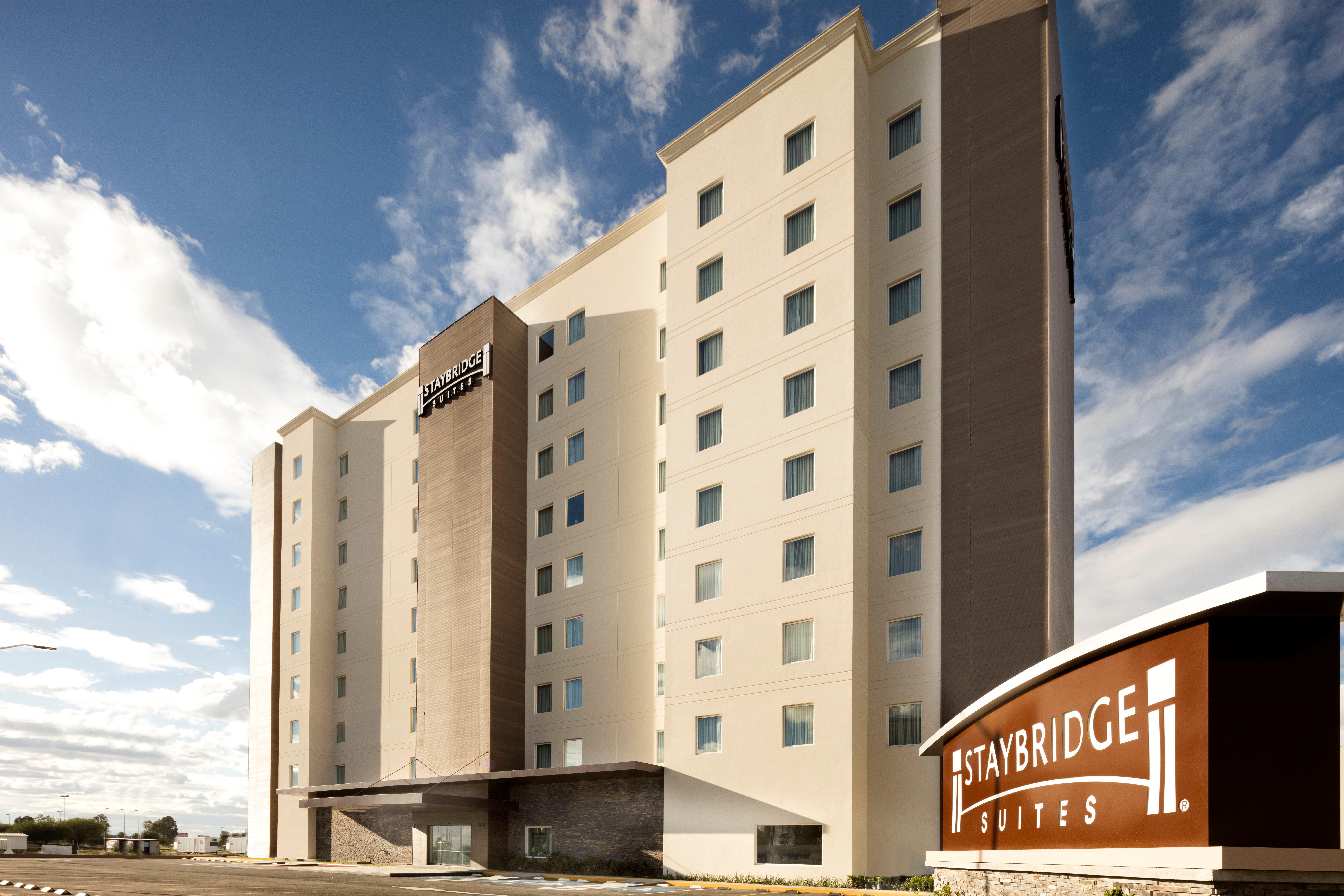Staybridge Suites Silao By Ihg Екстер'єр фото